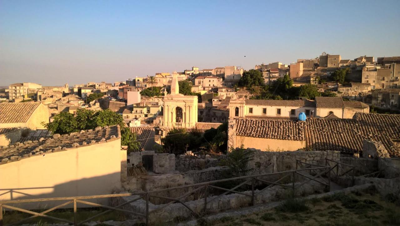 Dimora Del Pero Vila Palazzolo Acreide Exterior foto